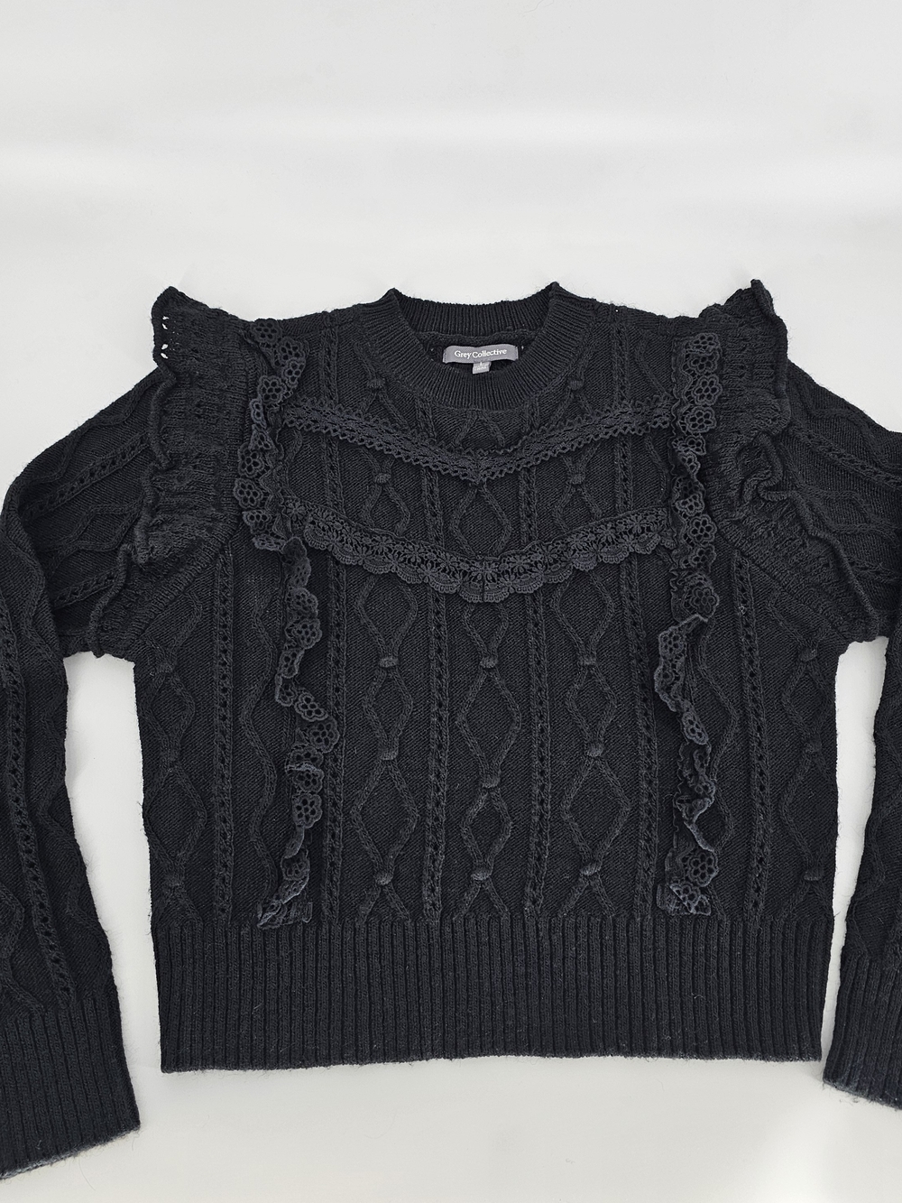 Black cable knit lace ruffle sweater - Picture 9 of 9